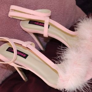 WildDiva pink fuzzy heel